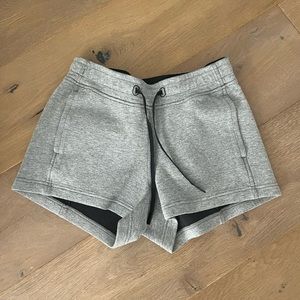 Lulu shorts !